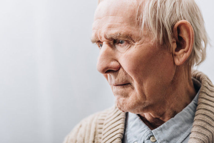Entre o Alzheimer e o Parkinson: como reconhecer e manejar a Demência por Corpos de Lewy