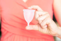 Coletor menstrual: vantagens e desvantagens