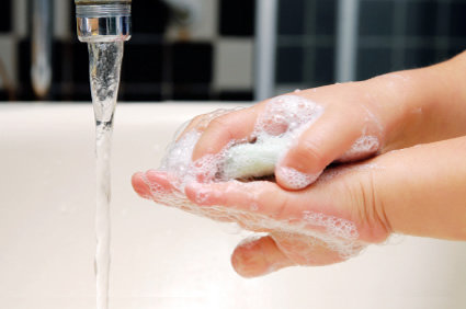 Como é a febre tifoide?